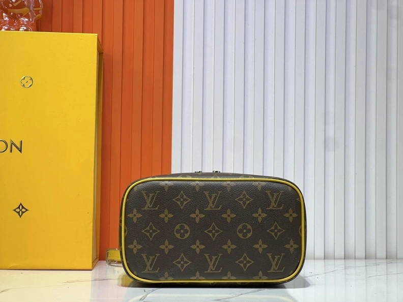 Affordable LX Cosmetic Bags 23319