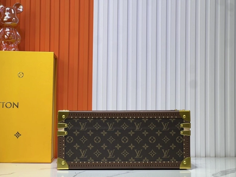 Comfortable LX Box Bags 23473