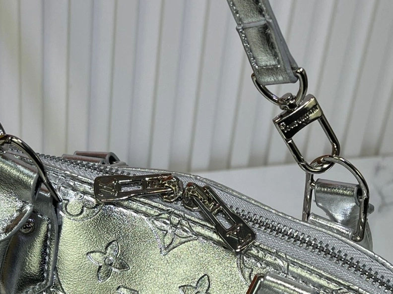 LX Top Handle Bags Flexible 22937