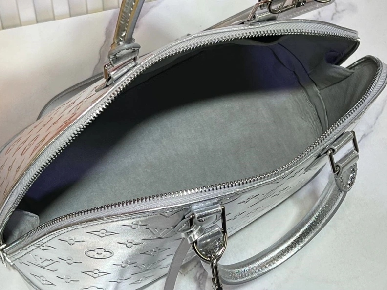 LX Top Handle Bags Flexible 22937