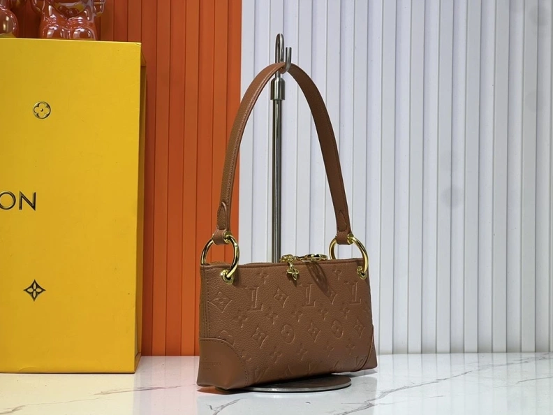 LX Top Handle Bags Sleek 22928