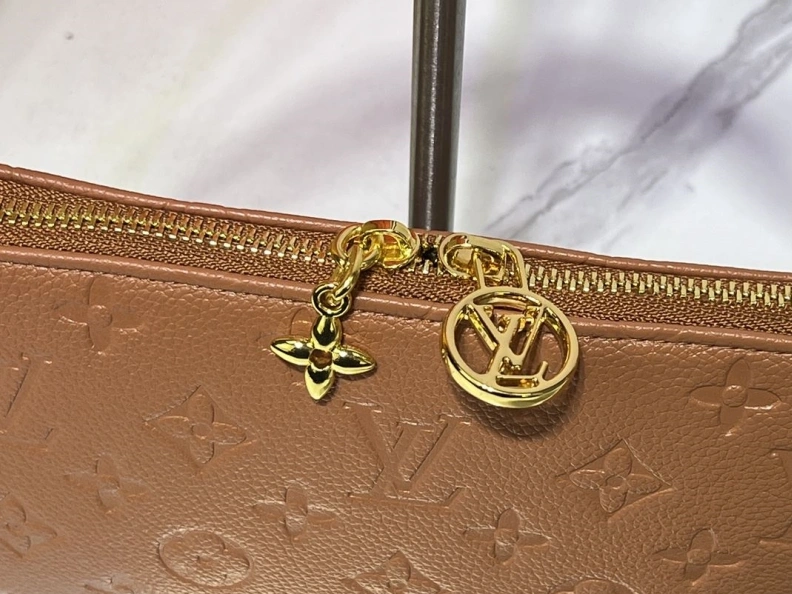 LX Top Handle Bags Sleek 22928