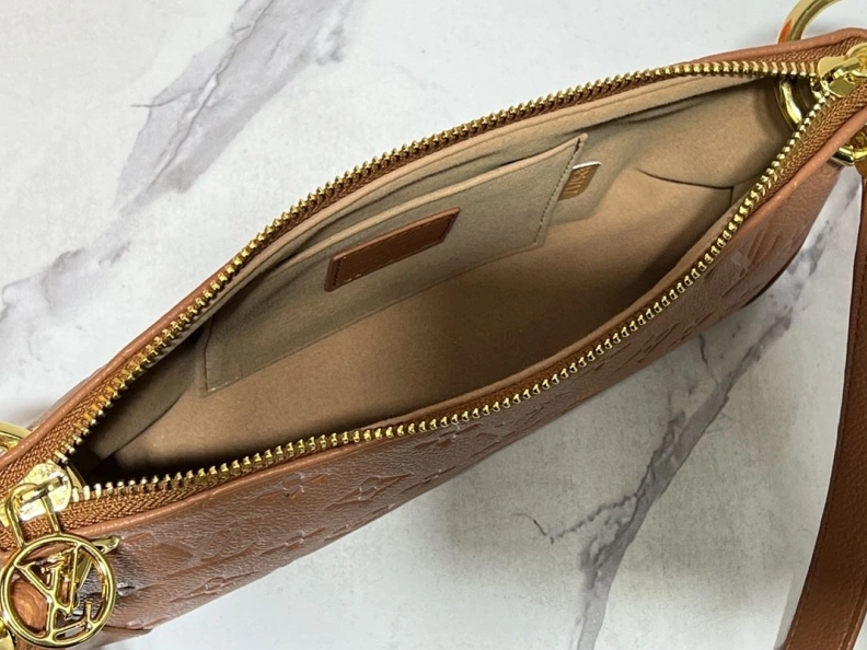 LX Top Handle Bags Sleek 22928