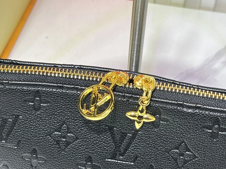 Refined LX Top Handle Bags 22929