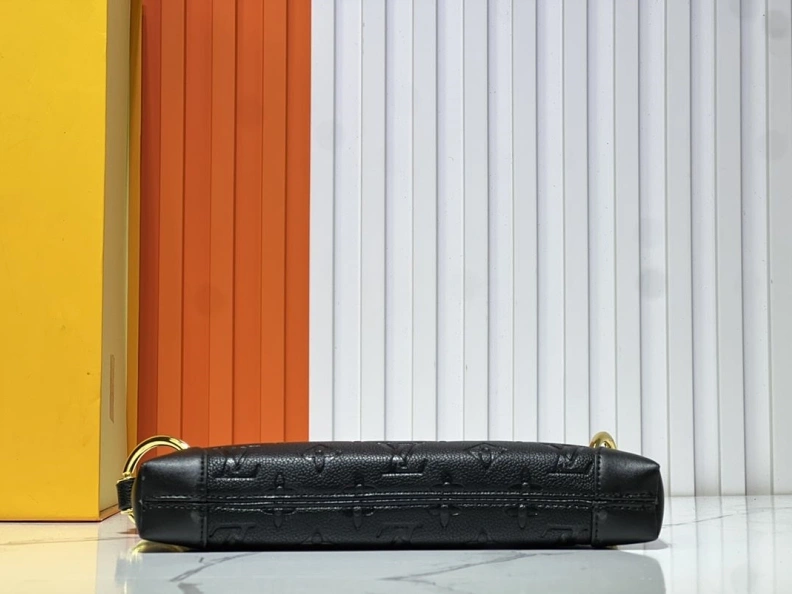 Refined LX Top Handle Bags 22929