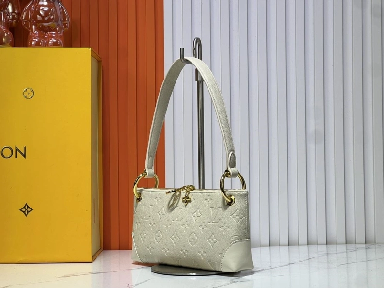 UrbanStyle LX Top Handle Bags 22917