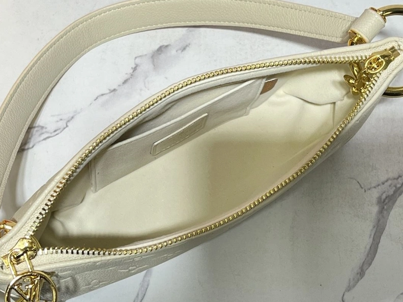 UrbanStyle LX Top Handle Bags 22917
