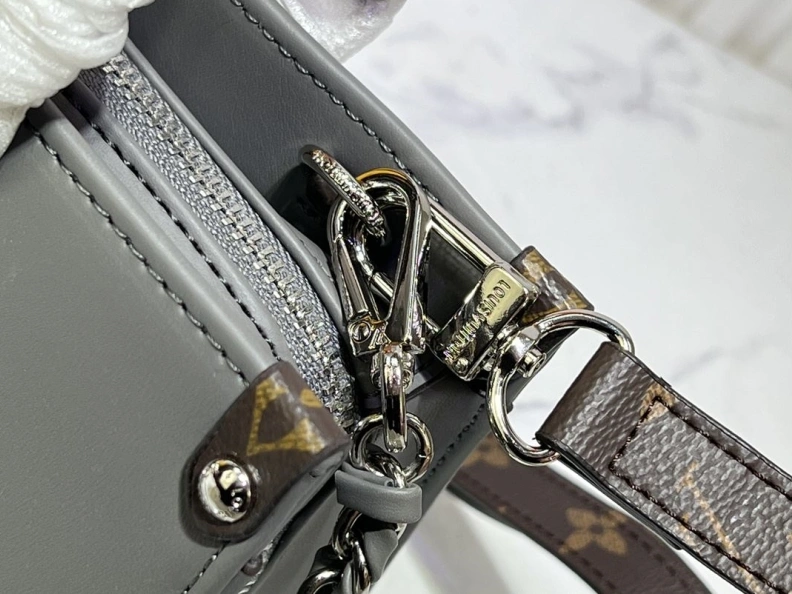 Compact LX Top Handle Bags 22915