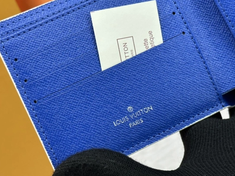 LX Wallets Modern 22697