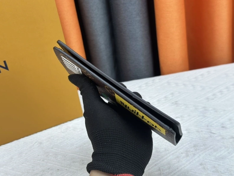 Flexible LX Wallets 22679