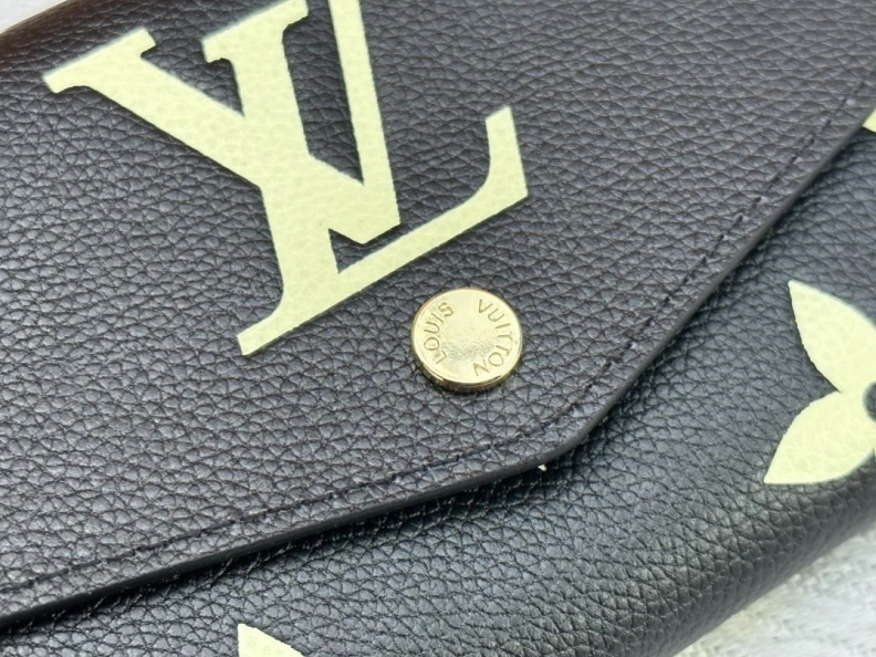 LX Wallets Timeless 22666