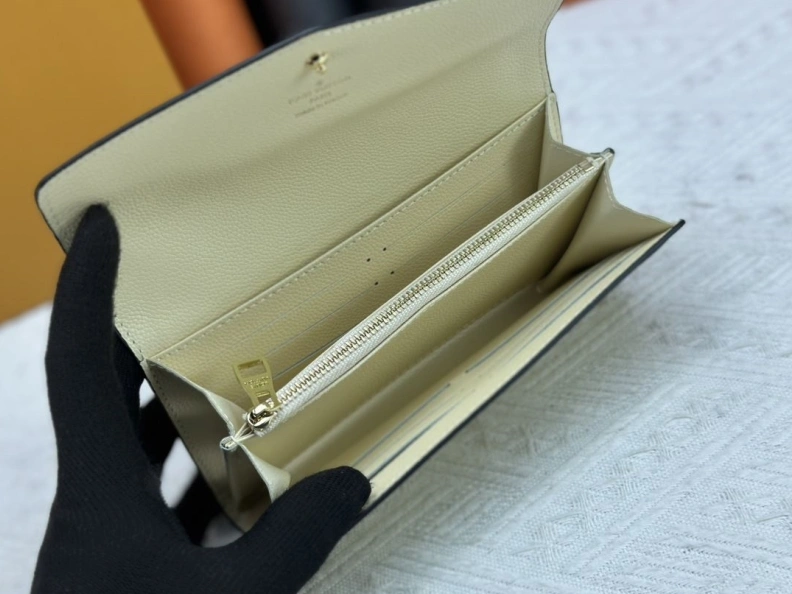 Classic LX Wallets 22669
