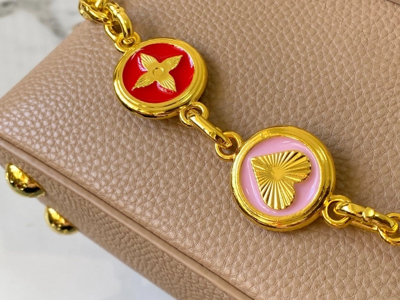 Fashionable LX Caxucines Bags 23410