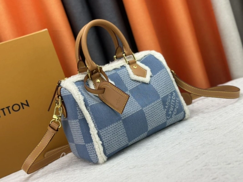Lightweight LX Speedy Bags 23004
