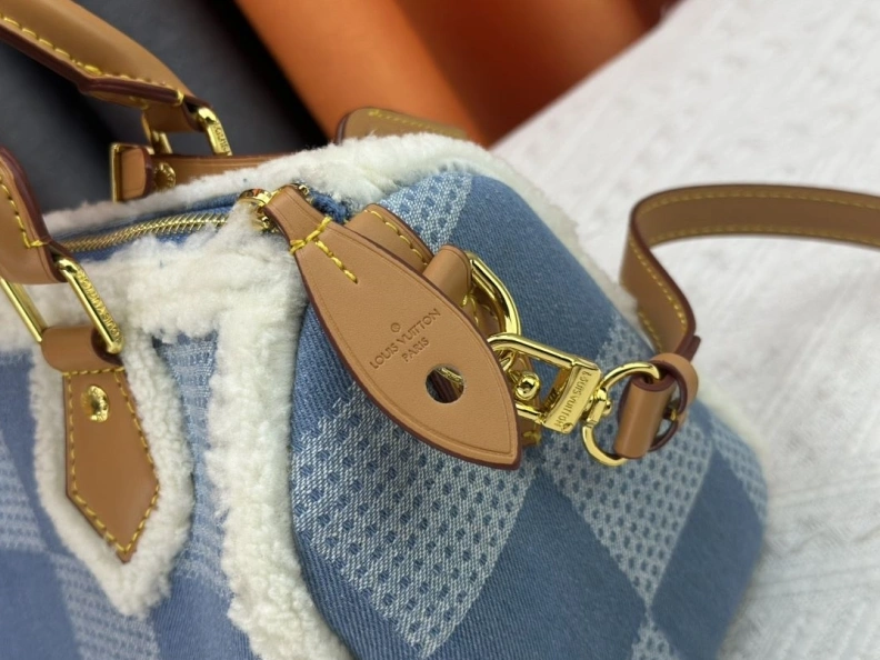 Lightweight LX Speedy Bags 23004