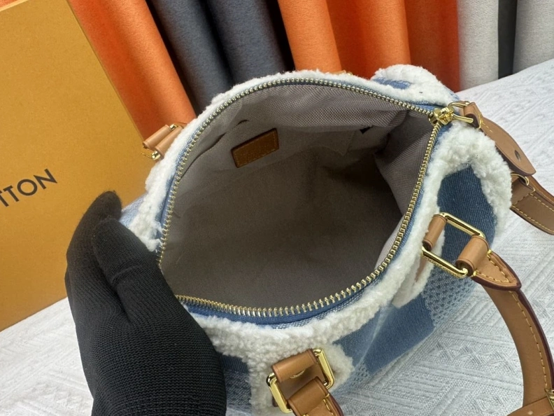 Lightweight LX Speedy Bags 23004