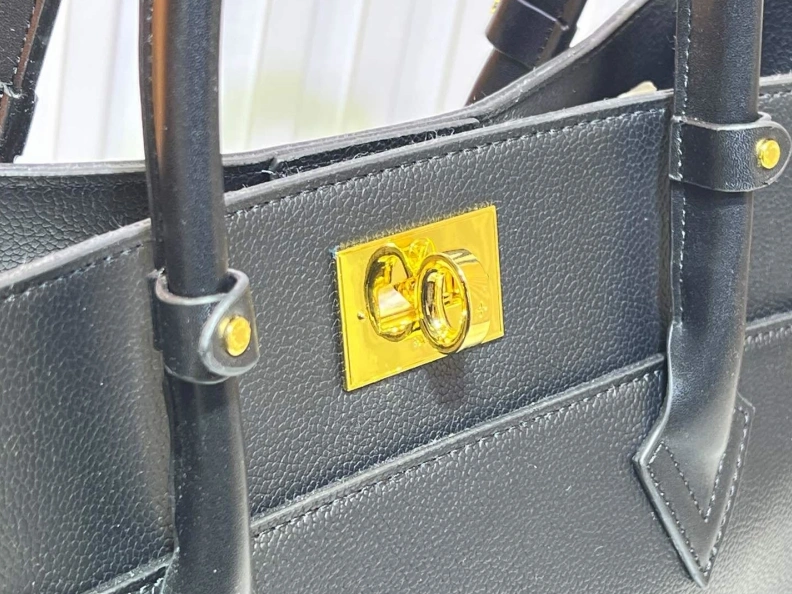 Affordable LX Shopping Bags 23114