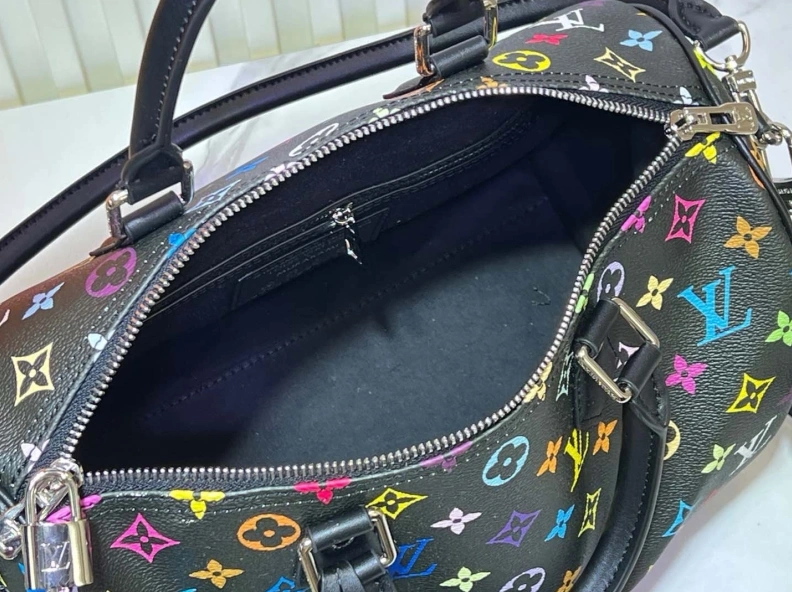WellDesigned LX Speedy Bags 23000