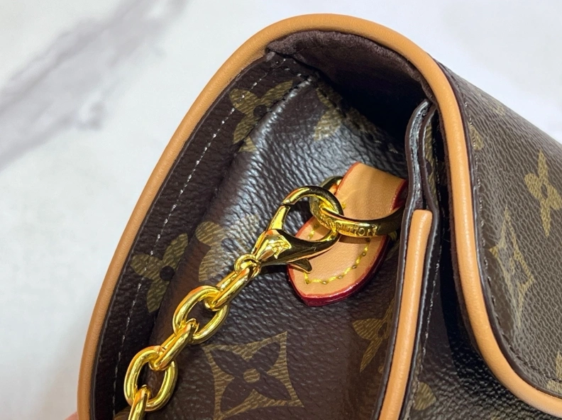 Classic LX Satchel Bags 23272