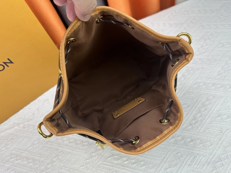 LX Bucket Bags Modern 23429