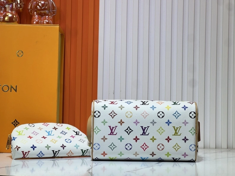 DailyWear LX Cosmetic Bags 23334