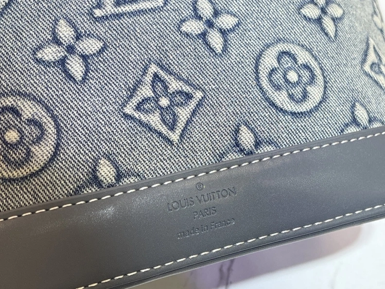 DailyWear LX Top Handle Bags 22901