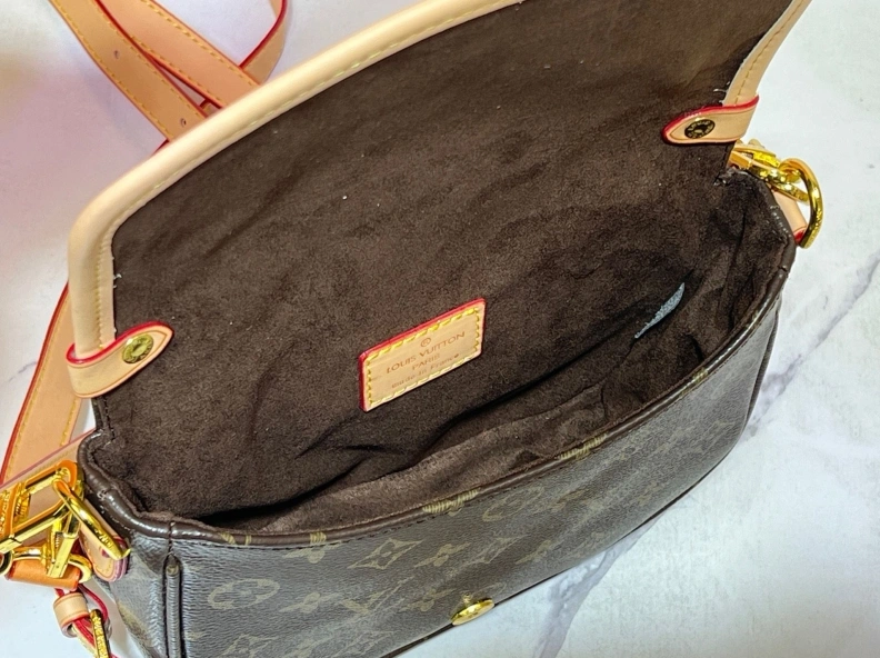 Classic LX Satchel Bags 23260