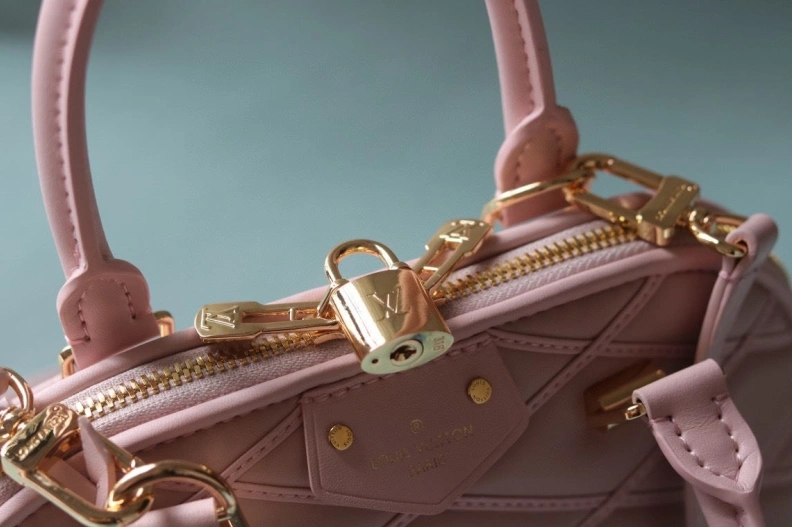 Modern LX Top Handle Bags 22879