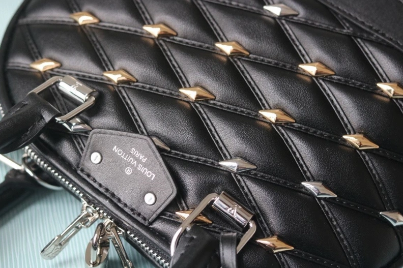 Classic LX Top Handle Bags 22881