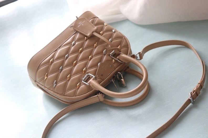 LX Top Handle Bags Flexible 22884