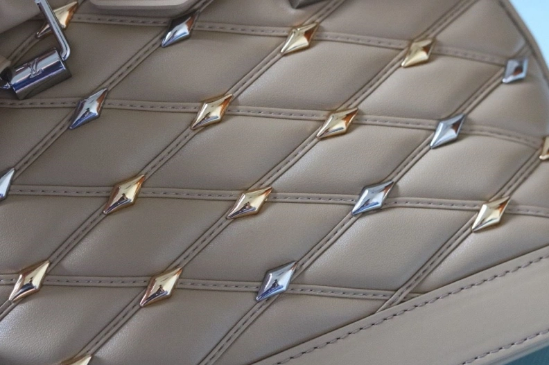 LX Top Handle Bags Flexible 22884