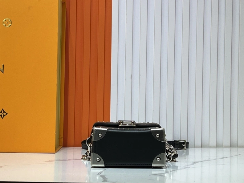 Comfortable LX Top Handle Bags 22880
