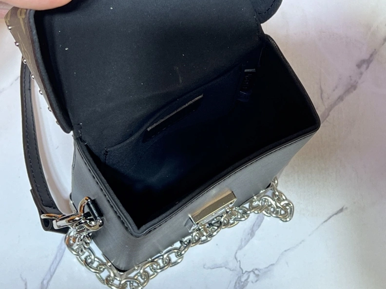 Comfortable LX Top Handle Bags 22880