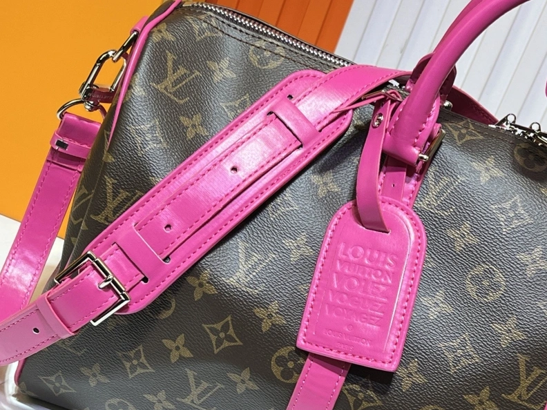 DailyWear LX Travel Bags 22781