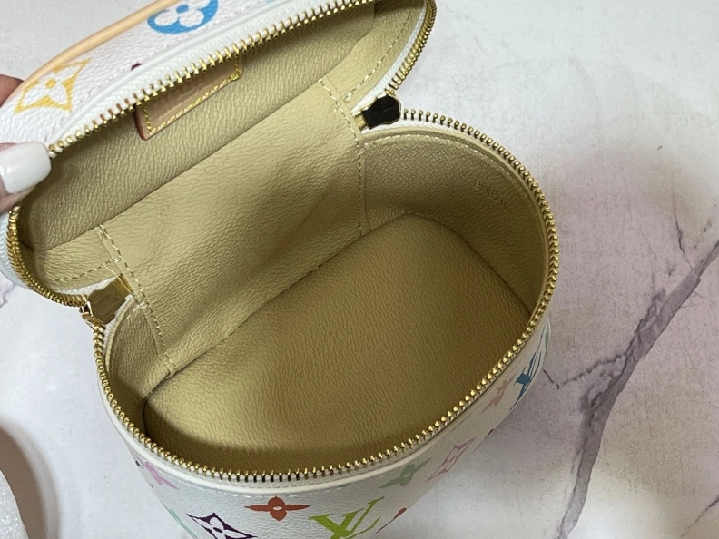 LX Cosmetic Bags Versatile 23325