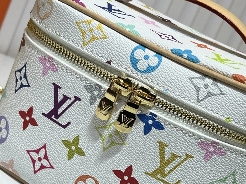LX Cosmetic Bags Comfortable 23311