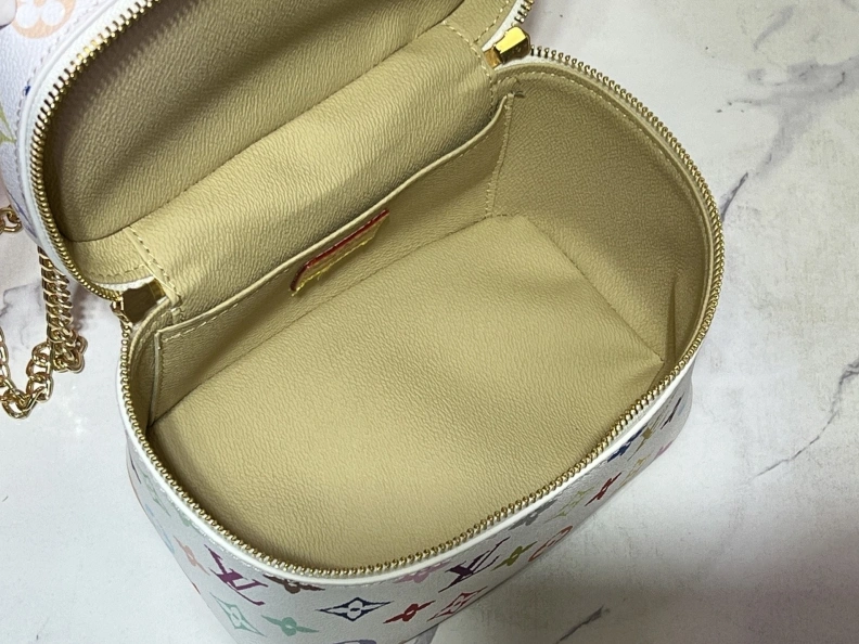 LX Cosmetic Bags Comfortable 23311