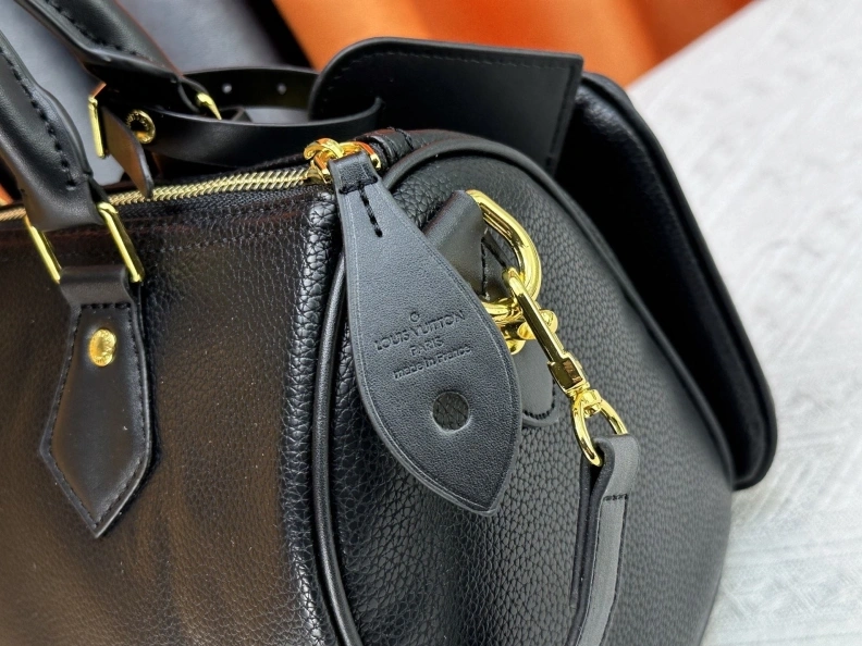 Trendsetting LX Speedy Bags 22990