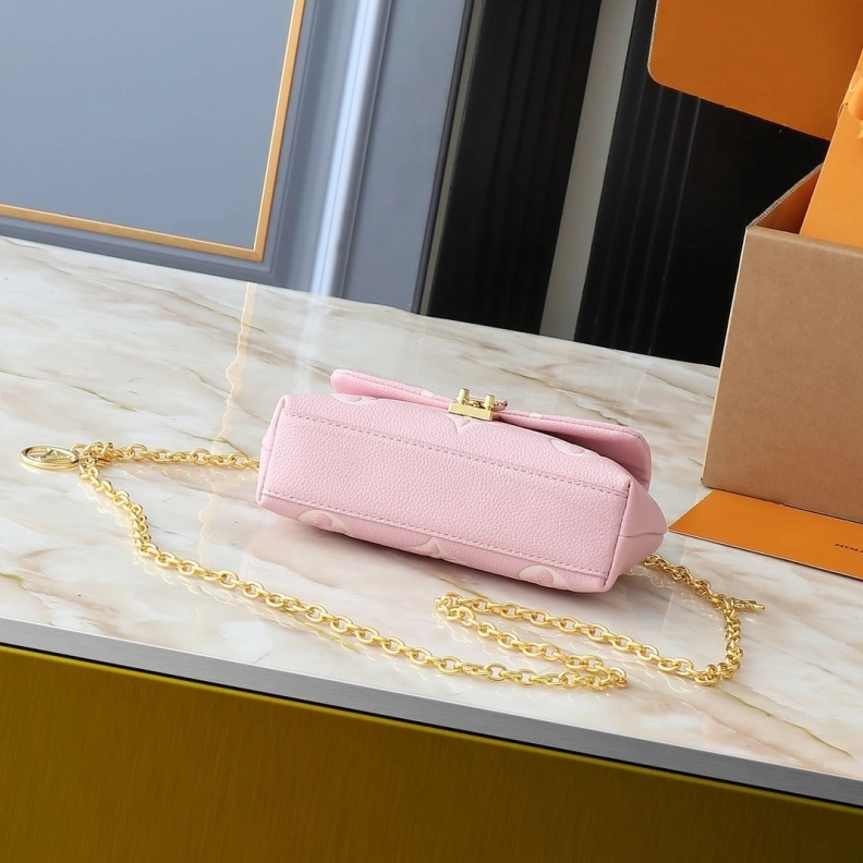 Trendsetting LX Top Handle Bags 22864