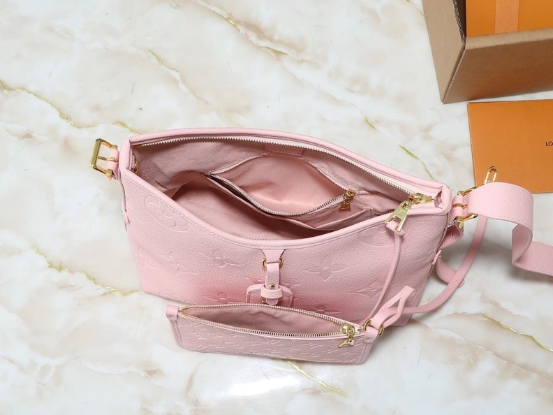 Comfortable LX Top Handle Bags 22851