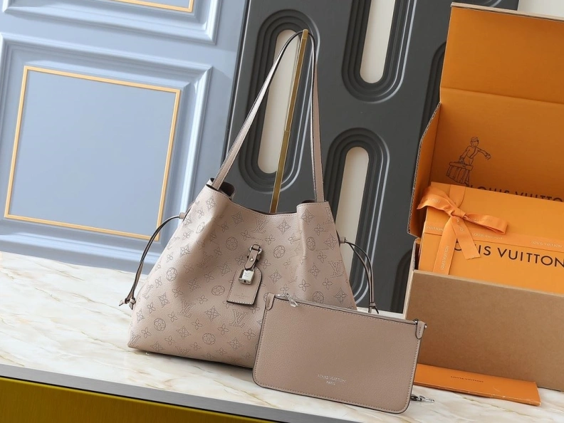 Classic LX Top Handle Bags 22854