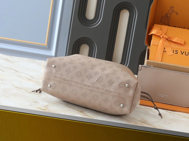 Classic LX Top Handle Bags 22854