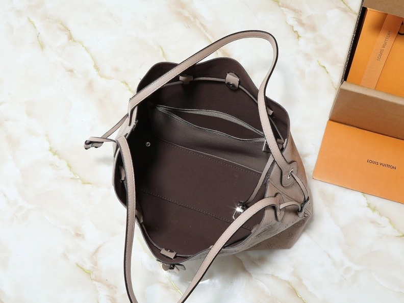 Classic LX Top Handle Bags 22854