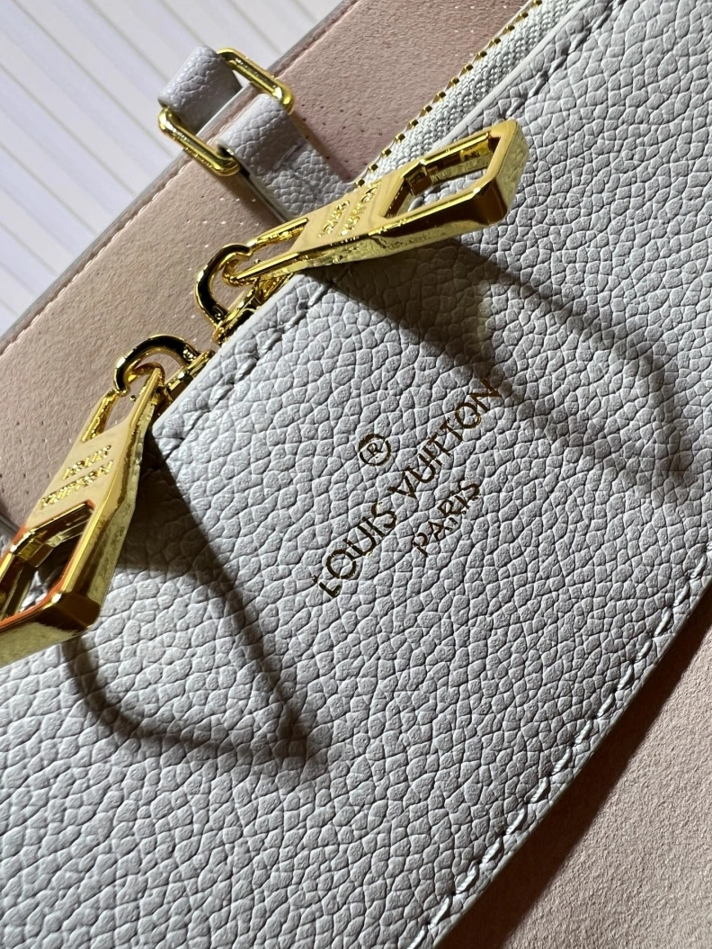 Modern LX Top Handle Bags 22836