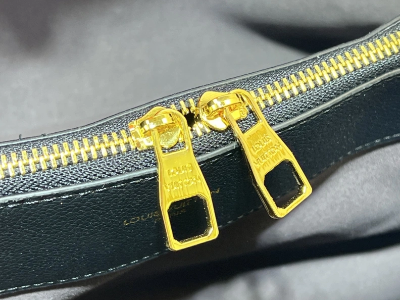 Bright LX Top Handle Bags 22843