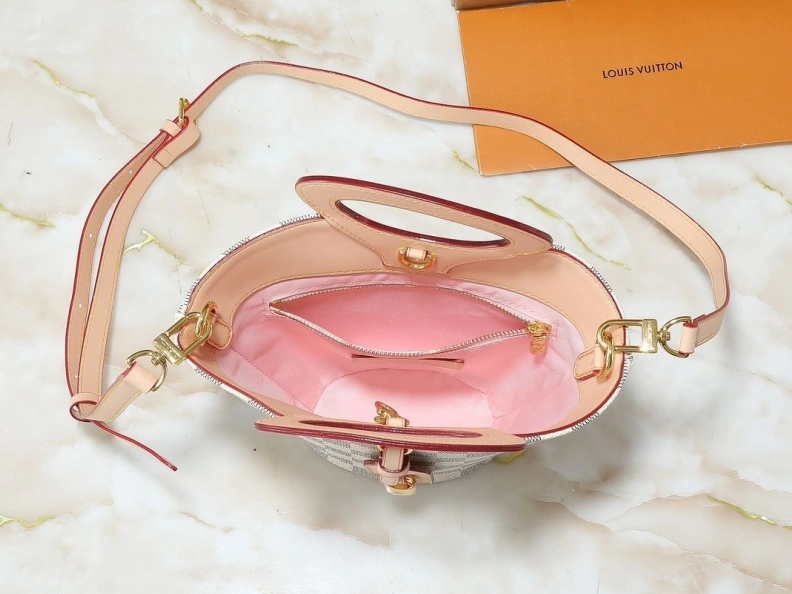 Versatile LX Bucket Bags 23422
