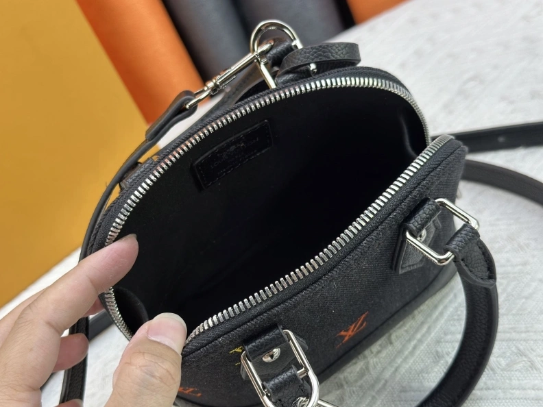 Flexible LX Top Handle Bags 22814
