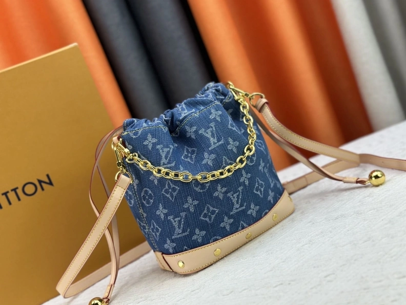 LX Bucket Bags Bold 23421