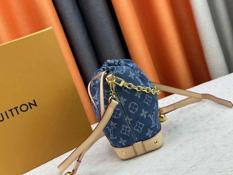 LX Bucket Bags Bold 23421