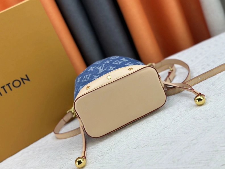 LX Bucket Bags Bold 23421